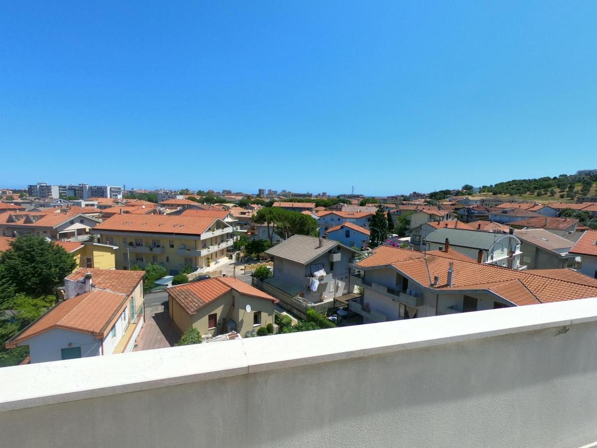 Montesilvano MarinaAttico Petfriendly Con Terrazzo, Via Del Borgo公寓 外观 照片